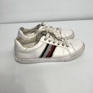 Tommy Hilfiger White Sneakers size 7M White